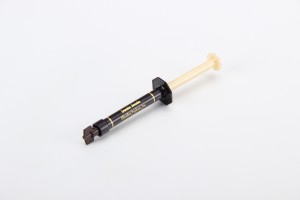 Ultrablend Plus (Dentin) podkład 1 strzykawka